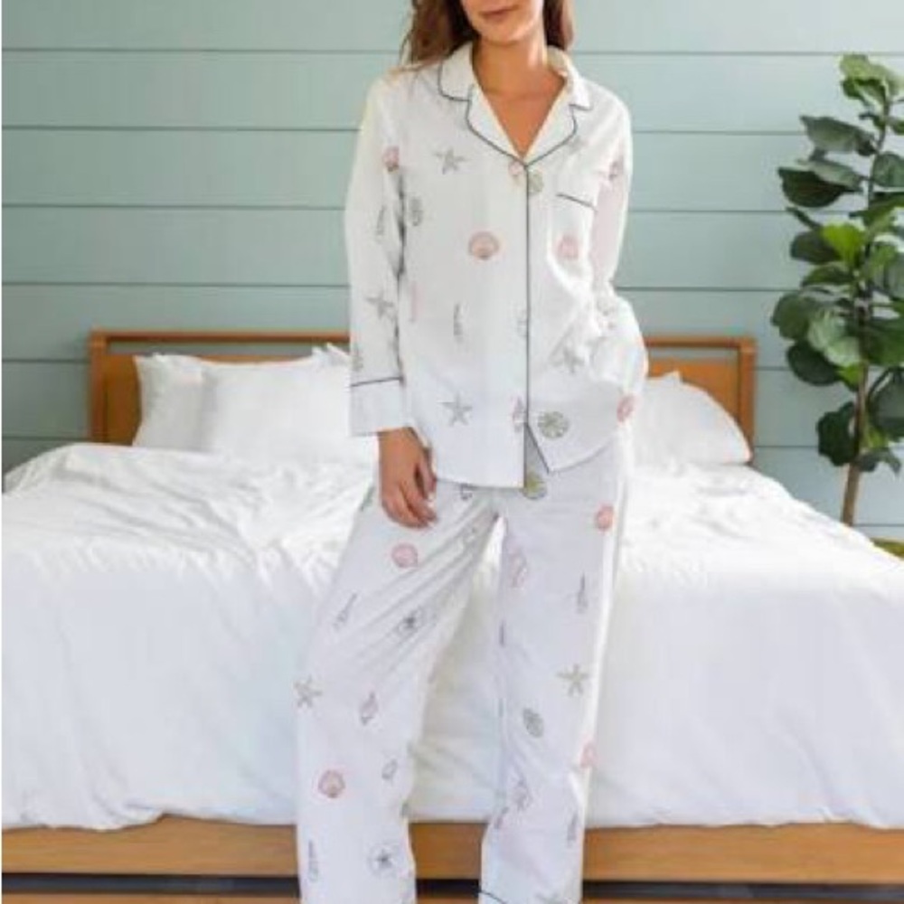 Printfresh long pyjama set in Embroidered Shells 3X NWT